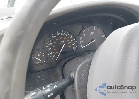 2002 Saturn L-Series L200 из США, поврежденный, VIN 1G8JU54F22Y502916